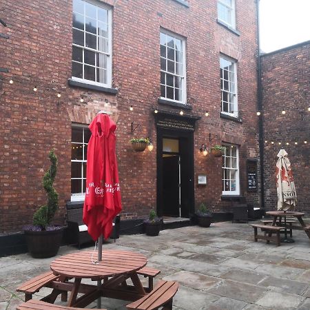 The Commercial Bar & Hotel Chester Exteriér fotografie